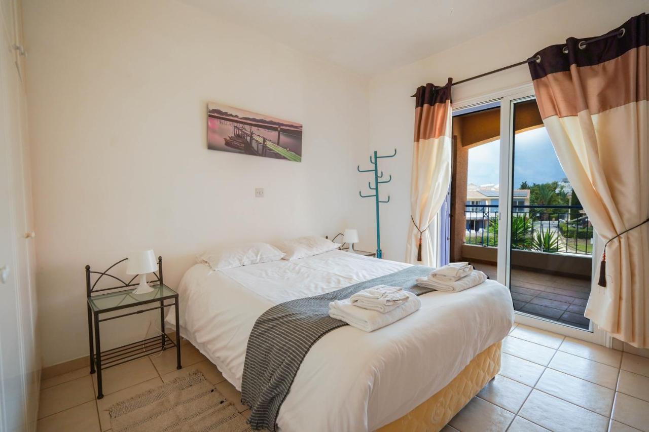 Resitour - Regina Gardens Apartment Paphos ภายนอก รูปภาพ