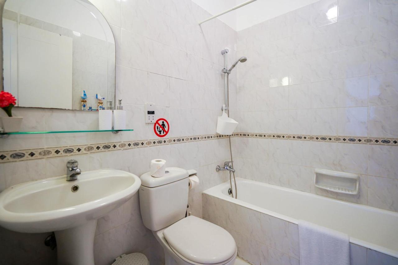 Resitour - Regina Gardens Apartment Paphos ภายนอก รูปภาพ