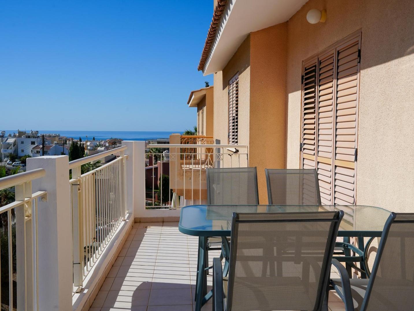 Resitour - Regina Gardens Apartment Paphos ภายนอก รูปภาพ