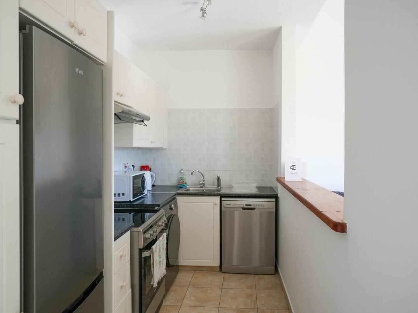 Resitour - Regina Gardens Apartment Paphos ภายนอก รูปภาพ