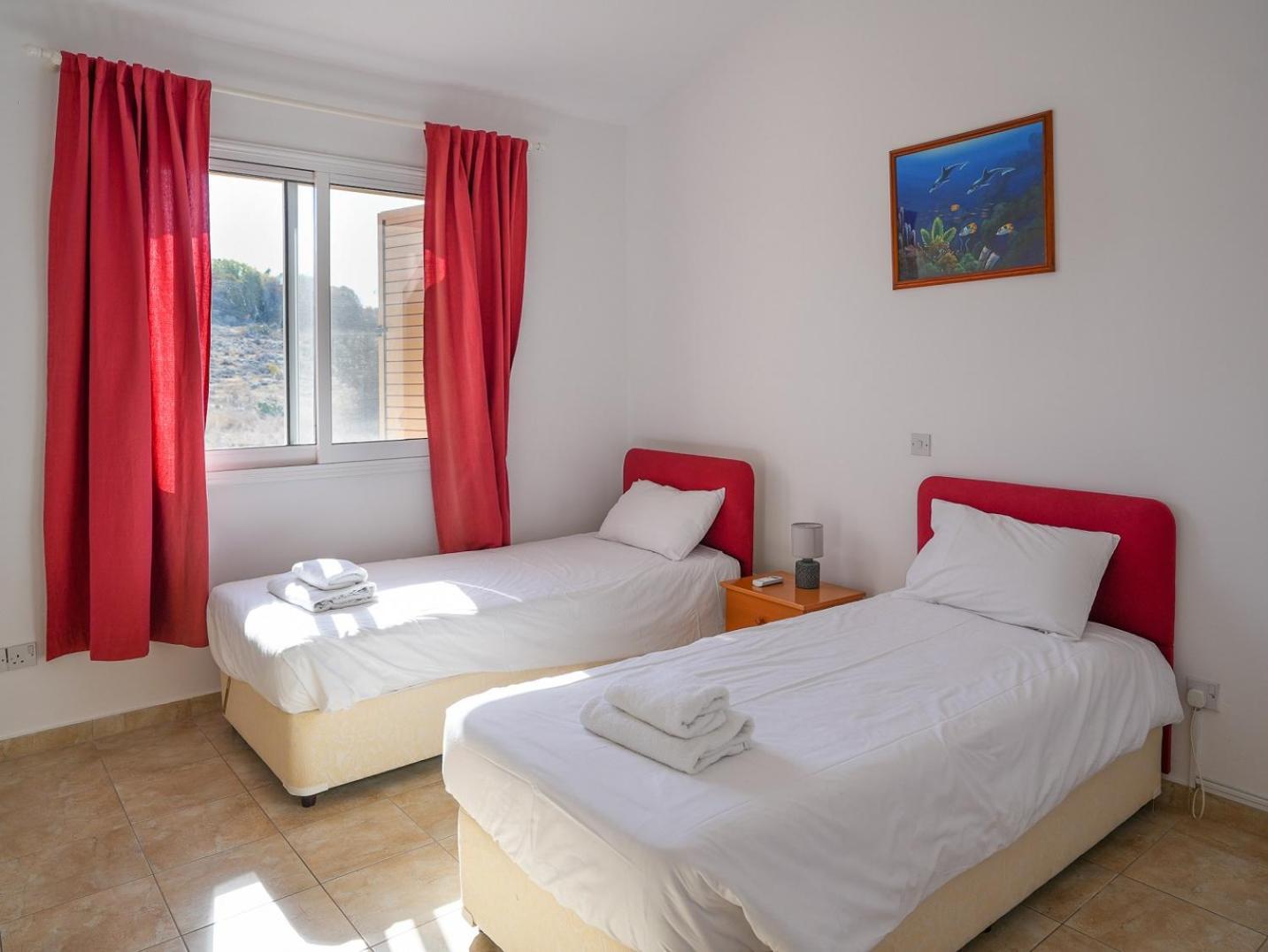 Resitour - Regina Gardens Apartment Paphos ภายนอก รูปภาพ