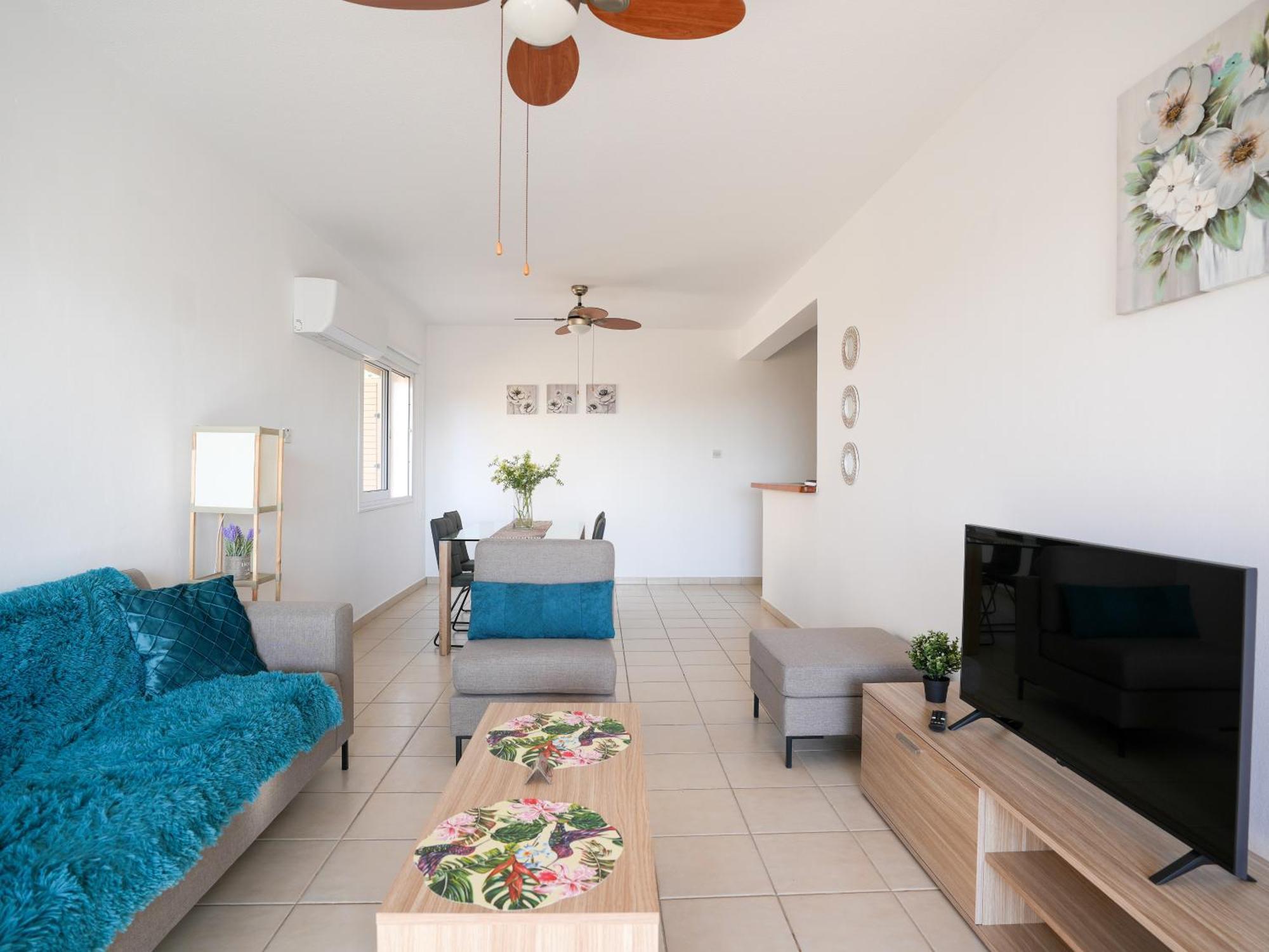 Resitour - Regina Gardens Apartment Paphos ภายนอก รูปภาพ